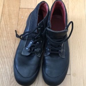 “Coach” Black waterproof boots. Sz 8